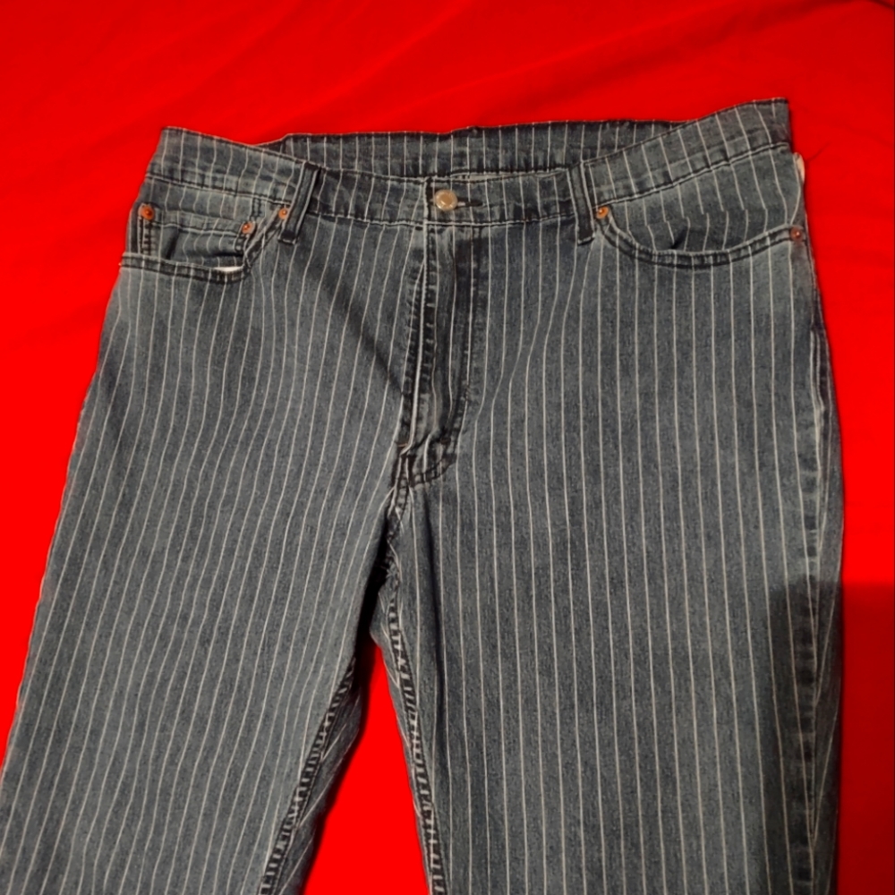 Levi's 511 size 38x32 pinatripe